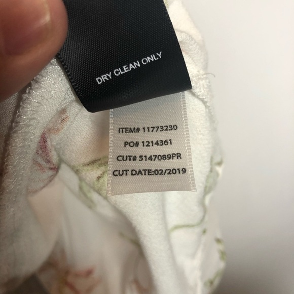 Torrid Ivory Floral Crepe Short Sleeve Button Down Blouse Shirt Women’s 4X - Picture 7 of 7